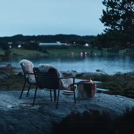 度假居 With Sea View Near Preikestolen Idse