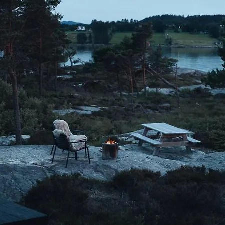With Sea View Near Preikestolen 度假居